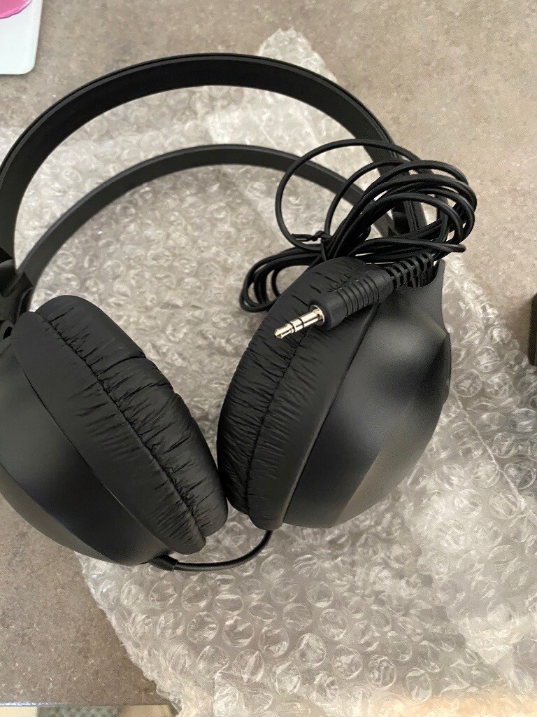 Philips lightweight comfort headphones 